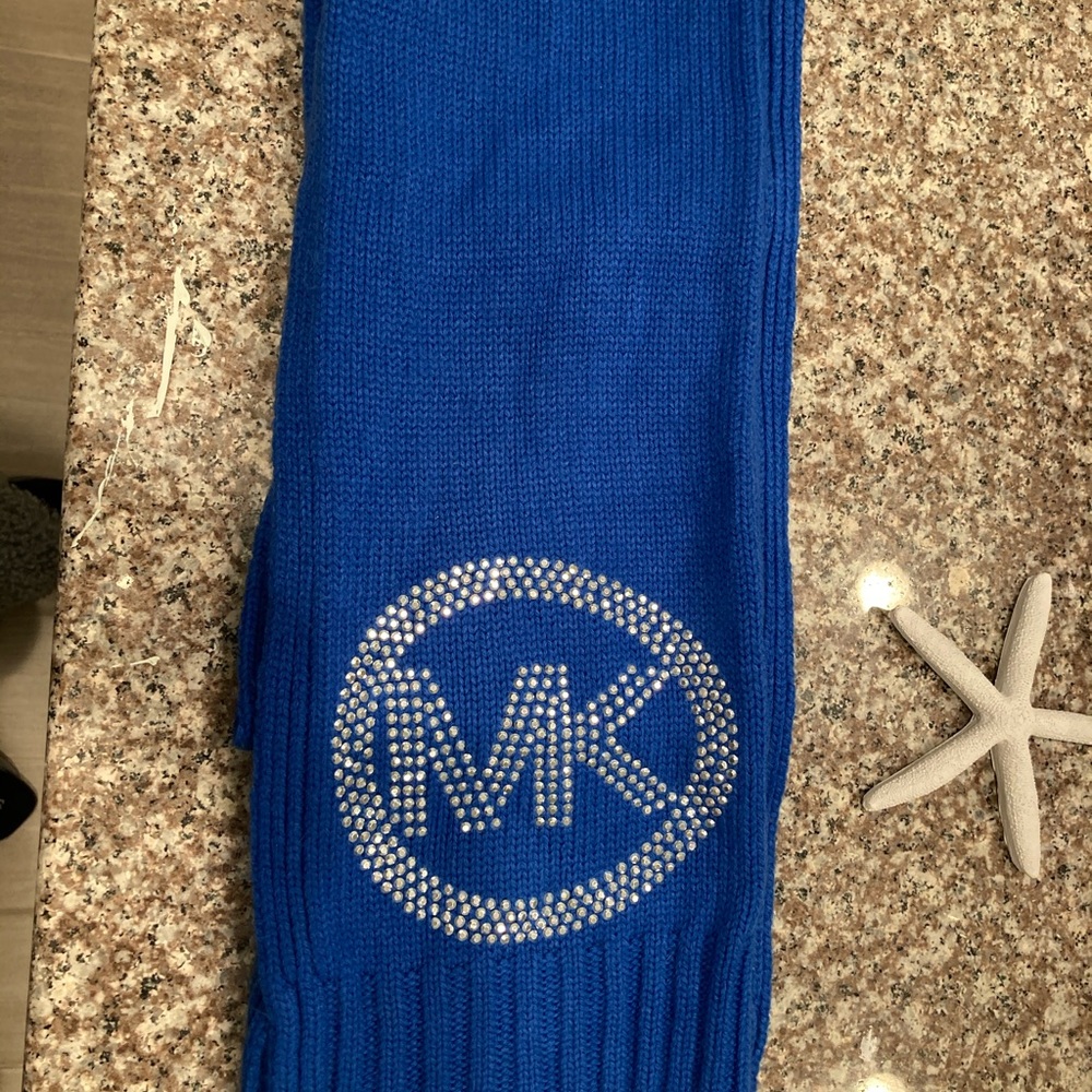 Michael Kobe’s scarf
